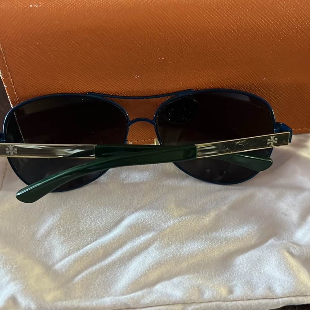 Aviator sunglasses - Picture 3 of 4